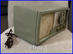 Retro Green Vintage ARVIN tube radio Retro Green Vintage ARVIN tube radio