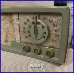 Retro Green Vintage ARVIN tube radio Retro Green Vintage ARVIN tube radio