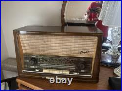 SABA Meersburg Vintage Tabletop Tube Radio, Shortwave, Wood Cabinet