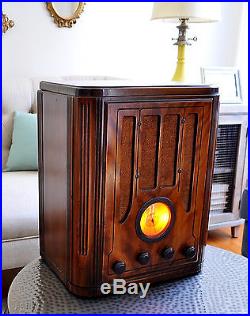 SERVICED Antique Vintage RCA Victor 118 TOMBSTONE Wood Tube Radio Works