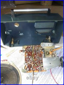 SONY TR-712 Vacuum Tube Radio-like Early Portable Transistor Radio vintage