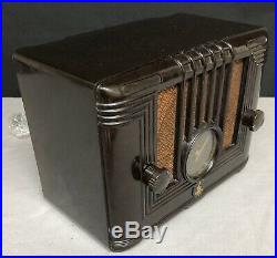 STUNNING DECO 1936 Emerson mid century vintage bakelite vacuum tube radio