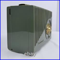 Sentinel 1U-345P Portable Tube Radio 1952 AM Works Sage Green Mid Century