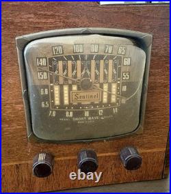 Sentinel 230UL Vintage 1930s-1940s Radio