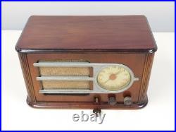 Silvertone 1946 vintage tube radio, partiallly restored, radio works, see photos