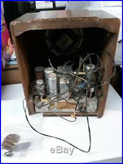 Silvertone 6 Tube Radio Model 1954 Tombstone Vintage Parts or Repair Wooden Body