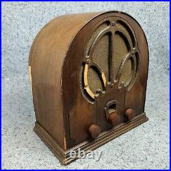 Silvertone Cathedral Tube Radio Table Top Art Deco Vintage 1930's Wooden Cabinet
