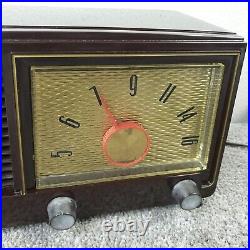 Silvertone Tube Radio 3004 AM Bakelite Tabletop Sears Vintage 1950's Working