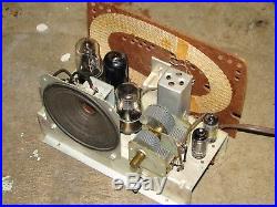 Silvertone vintage tube radio model 9000