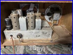 Sparton Vintage Deco Tube Radio