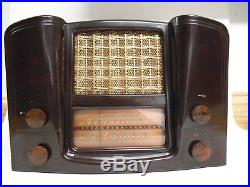 Stromberg Carlson Vintage Tube AM / FM Radio, 1948 Model 1204, Brown Bakelite