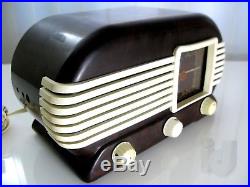 TALISMAN Sammlerstück Vintage Bakelite TESLA 307U Tube Radio 1951