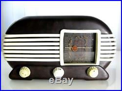 TALISMAN Sammlerstück Vintage Bakelite TESLA 307U Tube Radio 1951