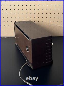 TELECHRON MUSALARM AM CLOCK RADIO BAKELITE MODEL 8H59 Vintage TUBE Radio