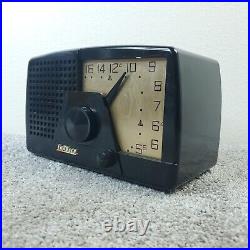 Travler Model 46-37 Tube Radio AM Mini Bakelite MCM Trav-ler Vintage Working