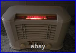 Truetone Art Deco Vintage Tube Radio? Model D-2616, Series C Works Well