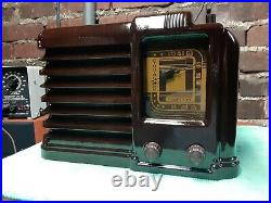 Truetone C R & T C vintage tube radio model 276 50