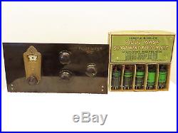 VINTAGE 1920s MUSEUM DISPLAY OF AN ANTIQUE PILOT WASP RADIO + COILS IN THE BOX