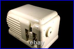 VINTAGE 1930s FIRESTONE AIR CHIEF OLD ULTRA STREAMLINED DECO BAKELITE RADIO VINTAGE 1930s FIRESTONE AIR CHIEF OLD ULTRA STREAMLINED DECO BAKELITE RADIO