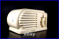 VINTAGE 1930s FIRESTONE AIR CHIEF OLD ULTRA STREAMLINED DECO BAKELITE RADIO