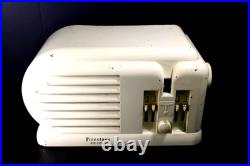 VINTAGE 1930s FIRESTONE AIR CHIEF OLD ULTRA STREAMLINED DECO BAKELITE RADIO VINTAGE 1930s FIRESTONE AIR CHIEF OLD ULTRA STREAMLINED DECO BAKELITE RADIO