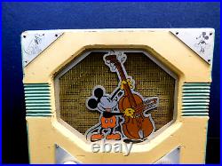 VINTAGE 1930s OLD WALT DISNEY EMERSON ANTIQUE MICKEY MOUSE GREEN & IVORY RADIO