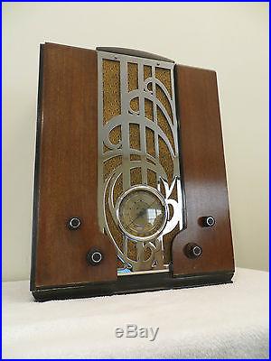 VINTAGE 1930s OLD ZENITH ART DECO MACHINE AGE DEPRESSION ERA CHROME TUBE RADIO