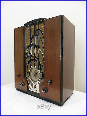 VINTAGE 1930s OLD ZENITH ART DECO MACHINE AGE DEPRESSION ERA CHROME TUBE RADIO
