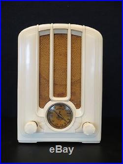 Vintage 1938 Emerson Antique Depression Era Old Midget Tombstone Bakelite Radio