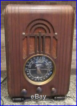 VINTAGE 1938 ZENITH TOMBSTONE ART DECO CASE ANTIQUE TUBE RADIO Model 5 S 228