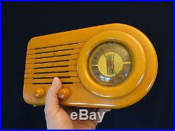 VINTAGE 1939 PRE WAR FADA ART DECO OLD ANTIQUE CATALIN BAKELITE BULLET RADIO