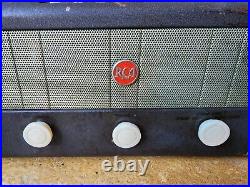 VINTAGE 1940's MODEL RCA Deco Coin Operated hotel Radio chrome with key