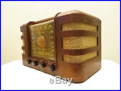 VINTAGE 1940s CROSLEY MODERNISTIC LARGE DIAL OLD ANTIQUE WOOD RADIO & WORKING
