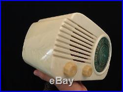 VINTAGE 1940s FADA ANTIQUE ART DECO GEM MINT GREEN DIAL OLD MID CENTURY RADIO