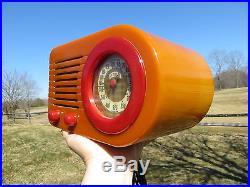 VINTAGE 1940s FADA ART DECO OLD ANTIQUE CATALIN BAKELITE BULLET RADIO NO CRACKS