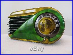 VINTAGE 1940s FARNSWORTH BULLET ART DECO & SWIRLED CATALIN COLORS BAKELITE RADIO