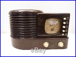 VINTAGE 1940s GREAT OLD ZENITH ART DECO ANTIQUE BAKELITE TUBE RADIO & PLAYS WELL