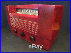 VINTAGE 1940s RCA VICTOR ART DECO OLD BRIGHT RED CATALIN BAKELITE TUBE RADIO