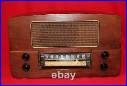 VINTAGE 1942 EMERSON RADIO Model 607 WOOD RADIO WORKS GREAT CLEAN AND NICE