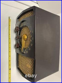 VINTAGE 1950'S ZENITH MODEL S-17366 VACUUM TUBE AM/FM RADIO Antique Bakelite
