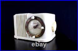 VINTAGE 1950s DEWALD MIDGET ART DECO MID CENTURY OLD ANTIQUE CLOCK RADIO VINTAGE 1950s DEWALD MIDGET ART DECO MID CENTURY OLD ANTIQUE CLOCK RADIO