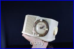 VINTAGE 1950s DEWALD MIDGET ART DECO MID CENTURY OLD ANTIQUE CLOCK RADIO VINTAGE 1950s DEWALD MIDGET ART DECO MID CENTURY OLD ANTIQUE CLOCK RADIO