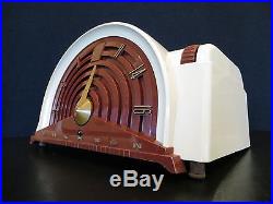 VINTAGE 1950s EMERSON BAND SHELL OLD BAKELITE RADIO & AUTOMOTIVE DASH THEME