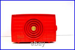VINTAGE 1950s JET AGE MICHELL SOLID ATOMIC RED CRACK FREE OLD ANTIQUE TUBE RADIO