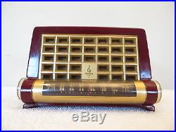 VINTAGE 1950s OLD RAYMOND LOEWY EMERSON BAKELITE RADIO & A RARE FM TUBE CHASSIS