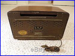 VINTAGE 1950s OLD ZENITH BRASS SYMPHONY HALL NEAR MINT AM FM TUBE RADIO, WORKS