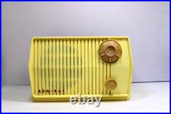 VINTAGE 1950s ORIGINAL YELLOW ADMIRAL ATOMIC MID CENTURY ANTIQUE BAKELITE RADIO