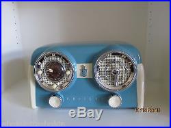 VINTAGE 1953 CROSLEY D25 Blue/White Painted BAKELITE AM Clock RADIO