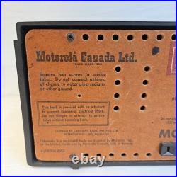 VINTAGE 1953 Motorola Alarm Clock Radio MODEL ML 53C Bakelite Green