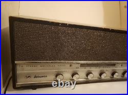 VINTAGE 1960s TUBE HIFI AM FM RADIO STEREO AUDIOPHILE SOUNDS GREAT VACUUM